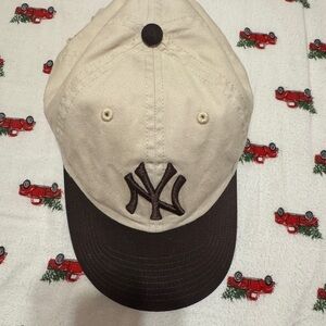 47 Brand Beige and Brown NY Logo Cap